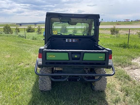 Image of John Deere XUV 835M equipment image 1