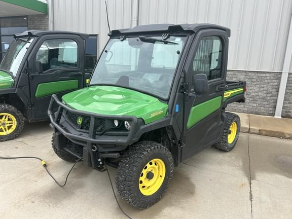Image of John Deere XUV 835M equipment image 1