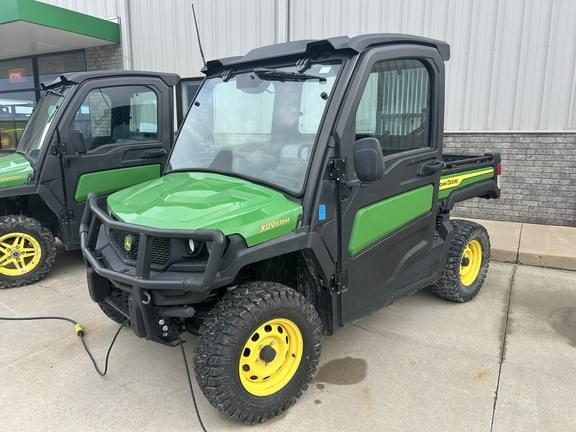 Image of John Deere XUV 835M Primary image