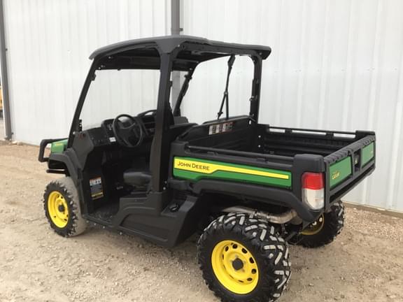 Image of John Deere XUV 835M equipment image 3