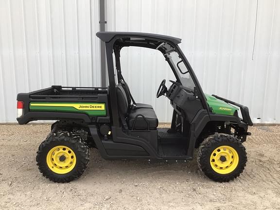 Image of John Deere XUV 835M equipment image 4