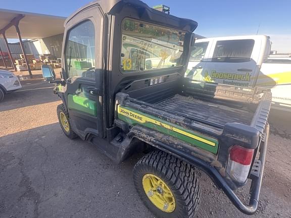 Image of John Deere XUV 835M equipment image 2