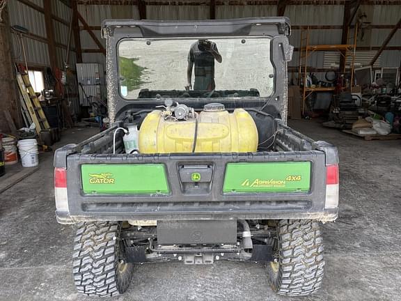 Image of John Deere XUV 835M equipment image 3