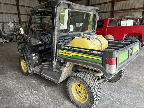 Image of John Deere XUV 835M equipment image 2