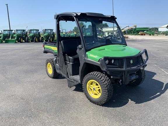 Image of John Deere XUV 835M equipment image 1