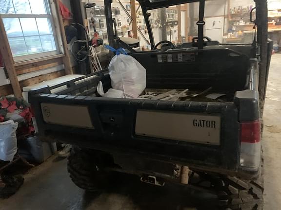 Image of John Deere XUV 835M Honor Edition equipment image 3