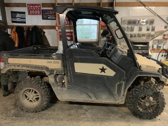 Image of John Deere XUV 835M Honor Edition equipment image 1