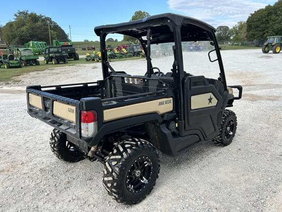 Image of John Deere XUV 835M Honor Edition equipment image 4