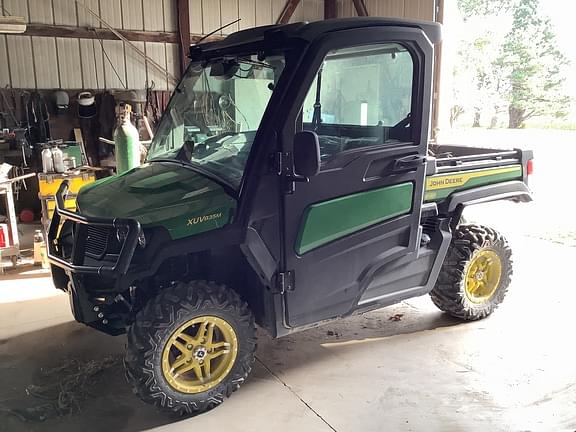 Image of John Deere XUV 835M Primary image