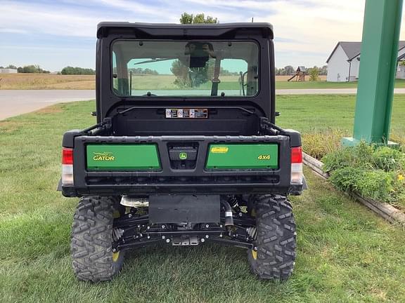 Image of John Deere XUV 835M equipment image 3