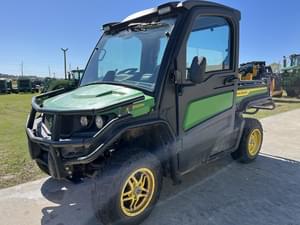 2023 John Deere XUV 835M Image