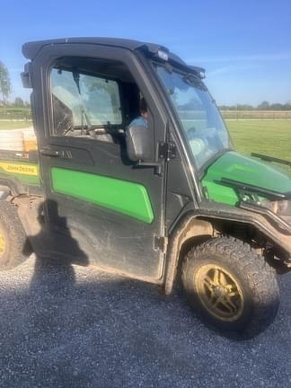 Image of John Deere XUV 835M Primary image