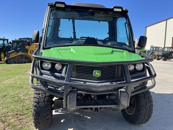 Image of John Deere XUV 835M equipment image 1