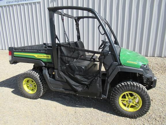 Image of John Deere XUV 835M Primary image