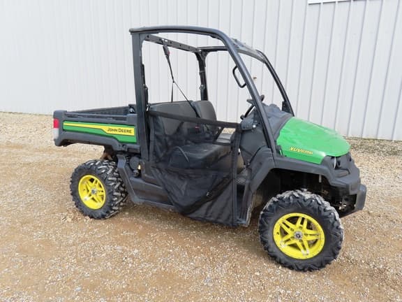 Image of John Deere XUV 835M Primary image
