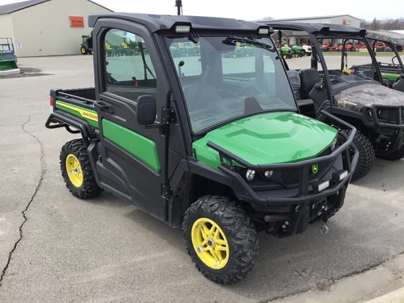 2023 John Deere XUV 835M Equipment Image0
