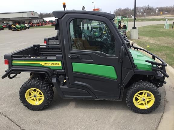 Image of John Deere XUV 835M equipment image 3