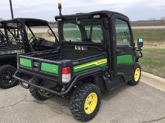 Image of John Deere XUV 835M equipment image 4