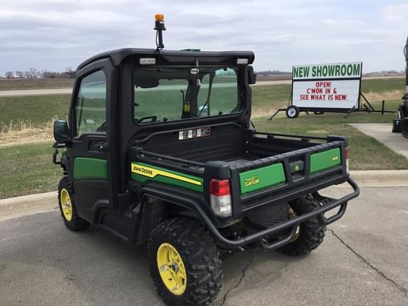 Image of John Deere XUV 835M equipment image 2