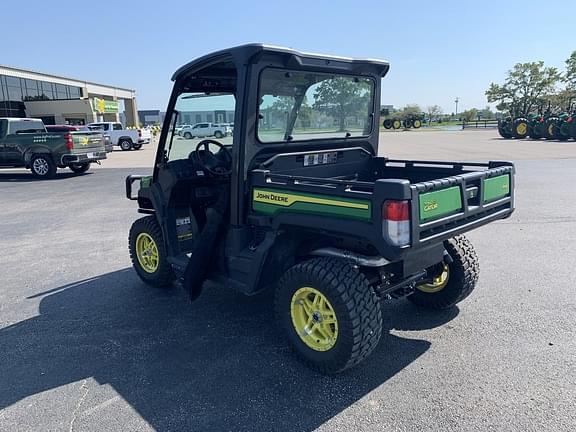 Image of John Deere XUV 835M equipment image 4