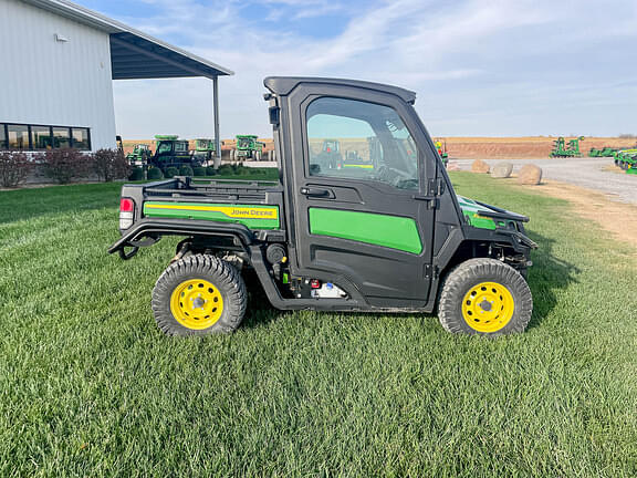 Image of John Deere XUV 835M equipment image 3