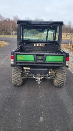 Image of John Deere XUV 835M equipment image 3