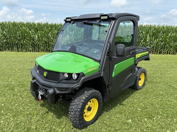 2024 John Deere XUV 835M Equipment Image0
