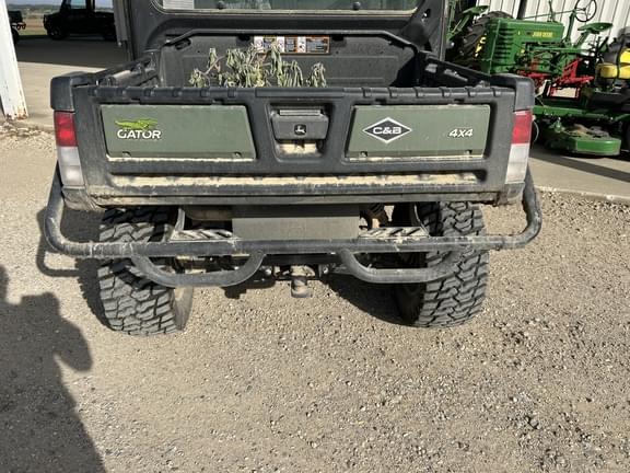 Image of John Deere XUV 835M equipment image 3