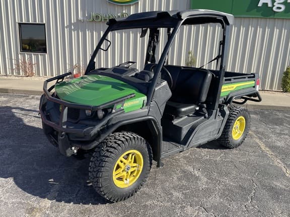 Image of John Deere XUV 835M equipment image 2