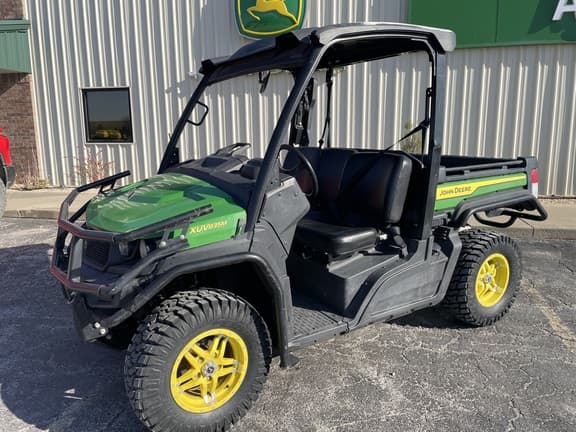 Image of John Deere XUV 835M equipment image 1