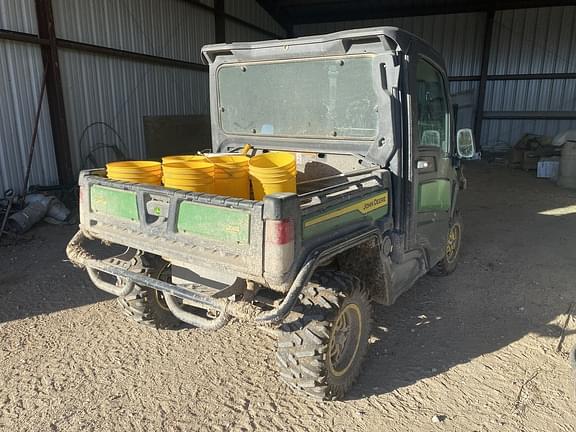 Image of John Deere XUV 835M equipment image 2