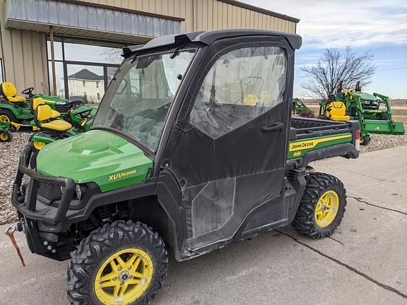 Image of John Deere XUV 835M equipment image 1