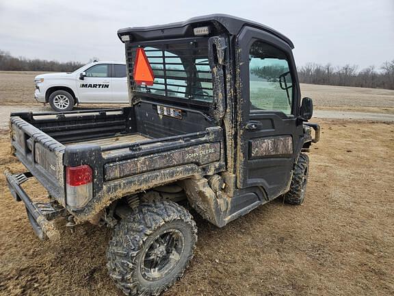 Image of John Deere XUV 835M equipment image 2