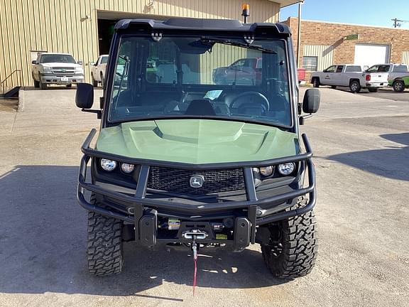 Image of John Deere XUV 835M equipment image 1