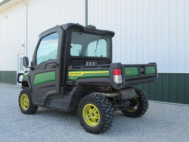 Image of John Deere XUV 835M equipment image 2