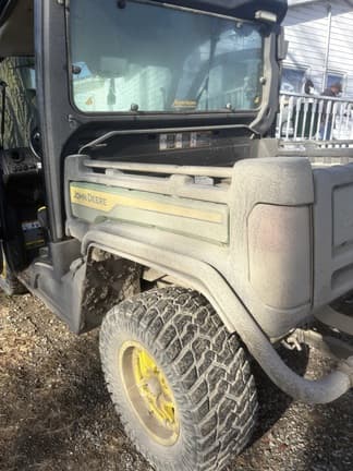 Image of John Deere XUV 835M equipment image 4