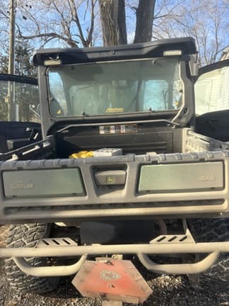 Image of John Deere XUV 835M equipment image 2