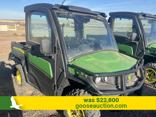 2023 John Deere XUV 835M Equipment Image0