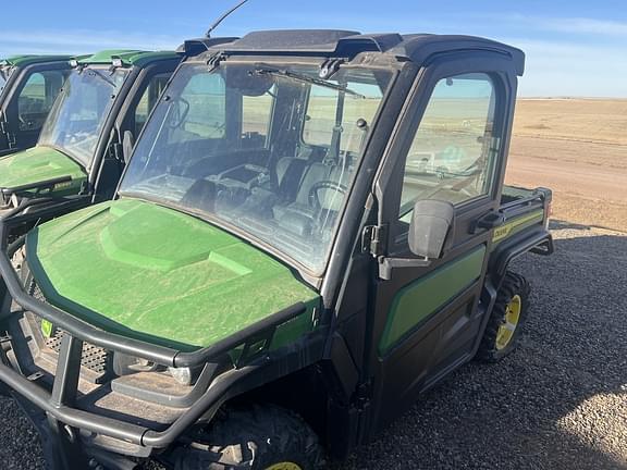 Image of John Deere XUV 835M equipment image 4