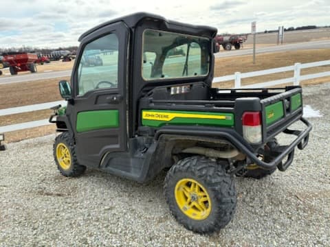 Image of John Deere XUV 835M equipment image 2