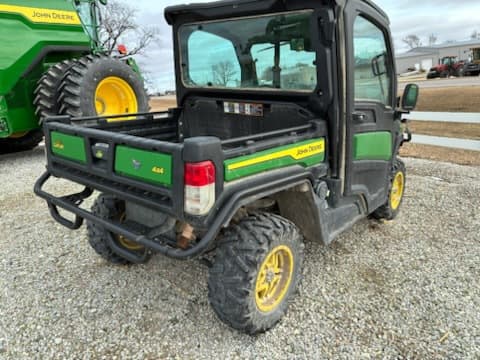 Image of John Deere XUV 835M equipment image 1