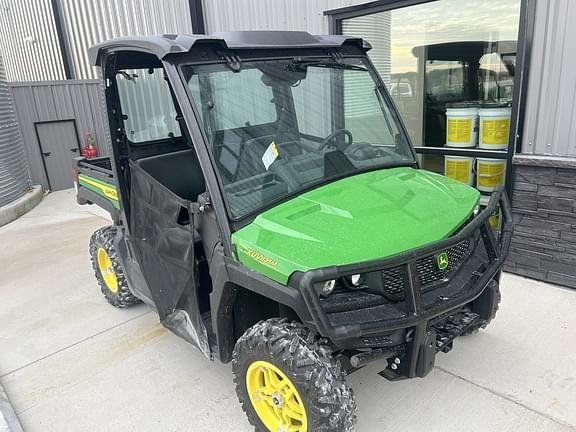 Image of John Deere XUV 835M equipment image 1