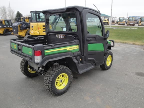 Image of John Deere XUV 835M equipment image 3