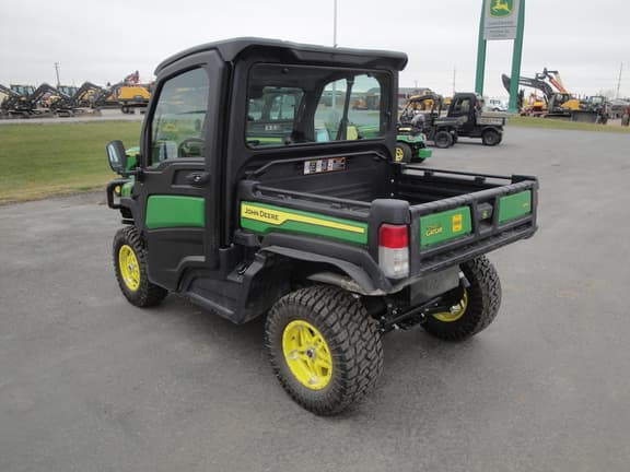 Image of John Deere XUV 835M equipment image 1