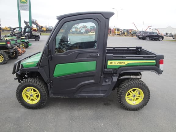 Image of John Deere XUV 835M Primary image