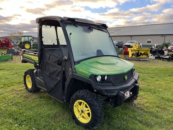 2023 John Deere XUV 835M Equipment Image0
