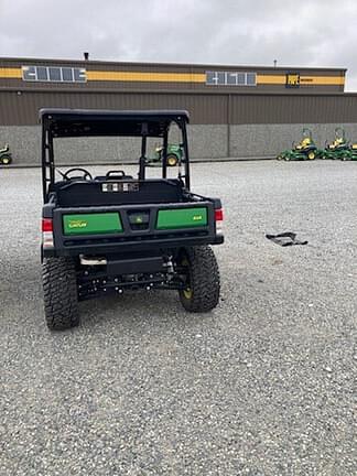 Image of John Deere XUV 835M equipment image 1