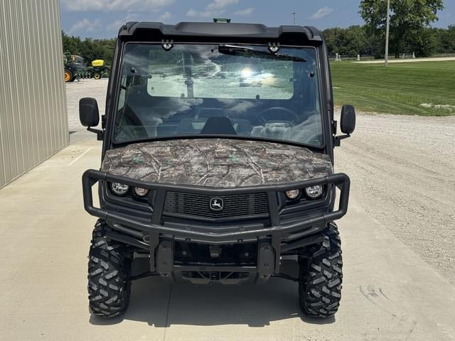 Image of John Deere XUV 835M equipment image 3