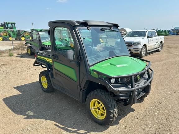 Image of John Deere XUV 835M equipment image 2