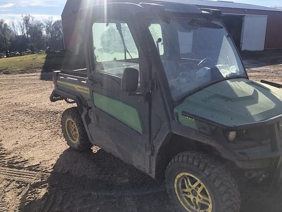 Image of John Deere XUV 835M equipment image 1